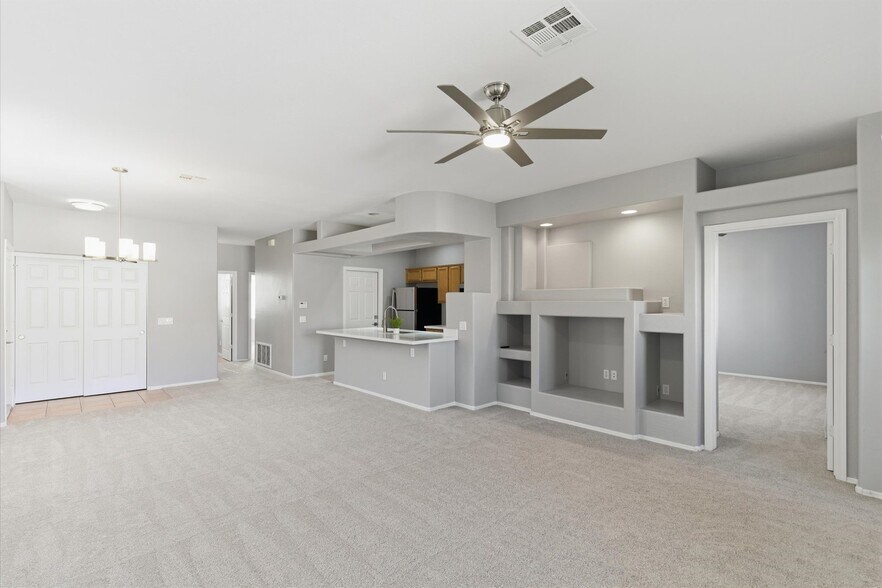 Building Photo - 5450 E McLellan Rd