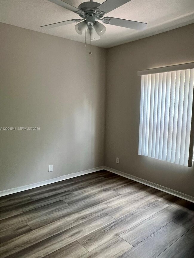 Building Photo - 312 Talia Cir