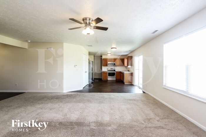 Building Photo - 10920 Middlebrook Ln