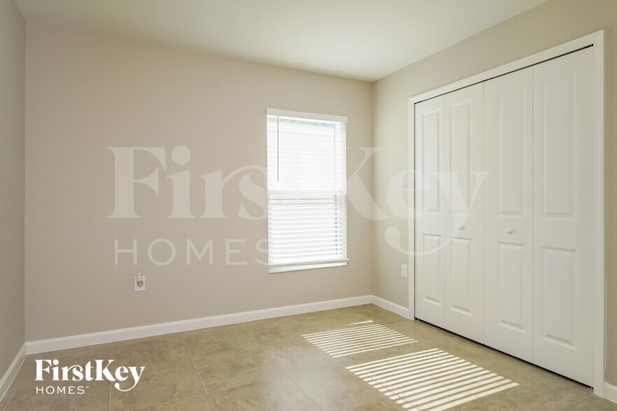 Building Photo - 651 Lindbergh Wy