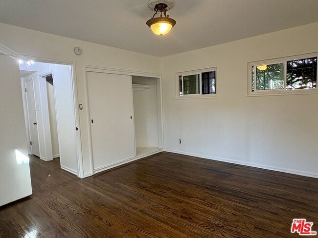 Building Photo - 333 N Detroit St