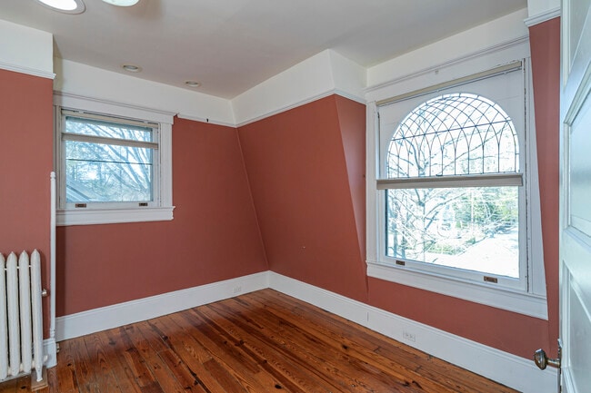 Building Photo - 54 Hodge Rd