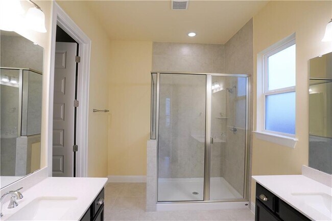 Building Photo - 600 C-Bar Ranch Trl