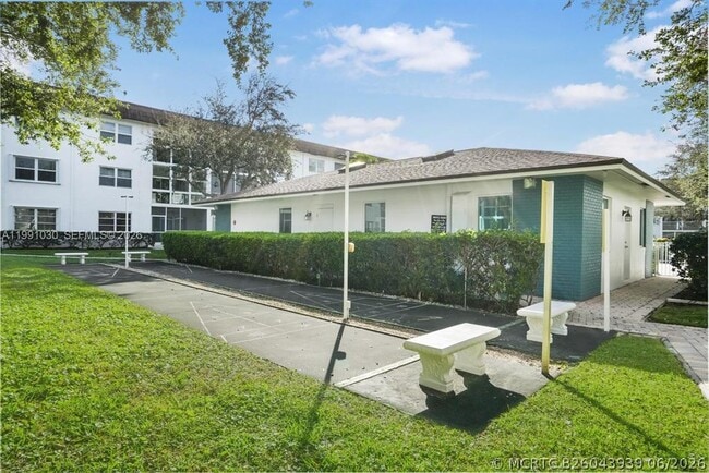 Building Photo - 1501 S Ocean Blvd