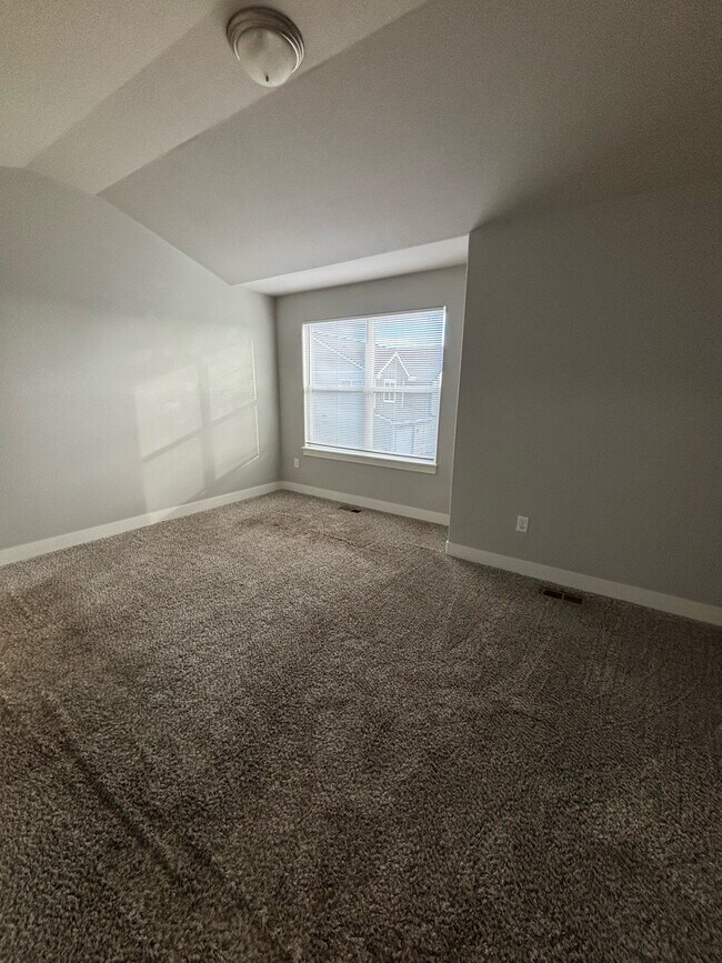 Building Photo - 6459 Orchard Park Dr