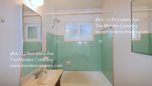 Building Photo - 4826 1/2 Pescadero Avenue-
