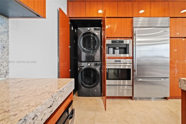 Building Photo - 9705 Collins Ave