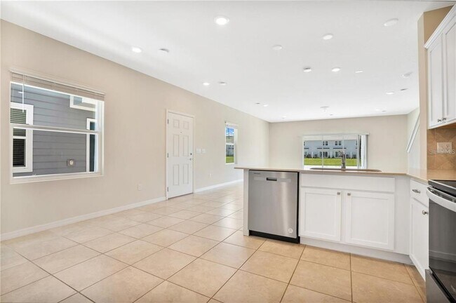 Building Photo - 2552 Bright Jewel St