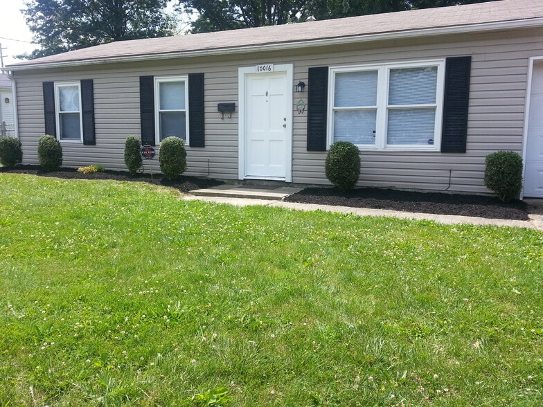 Primary Photo - 10016 Robsion Rd