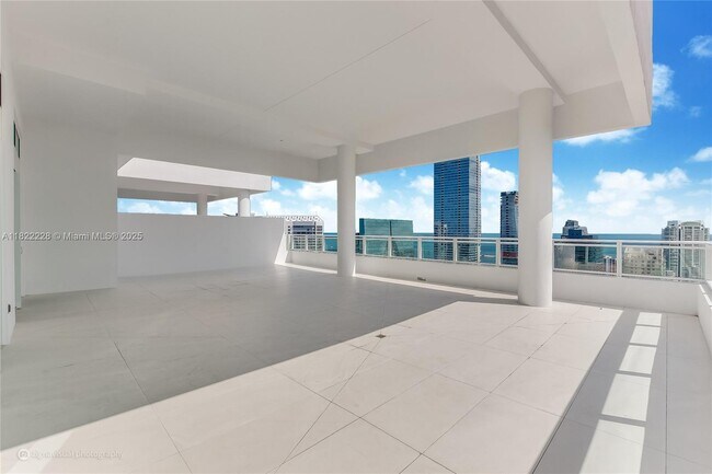 Building Photo - 1080 Brickell Ave