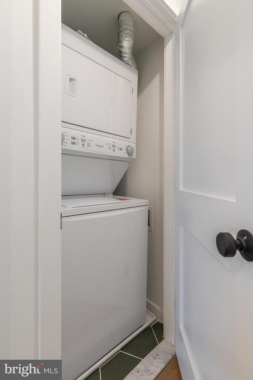 Building Photo - 1134 Pine St