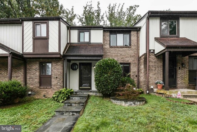 Building Photo - 5836 Jackson Oak Ct