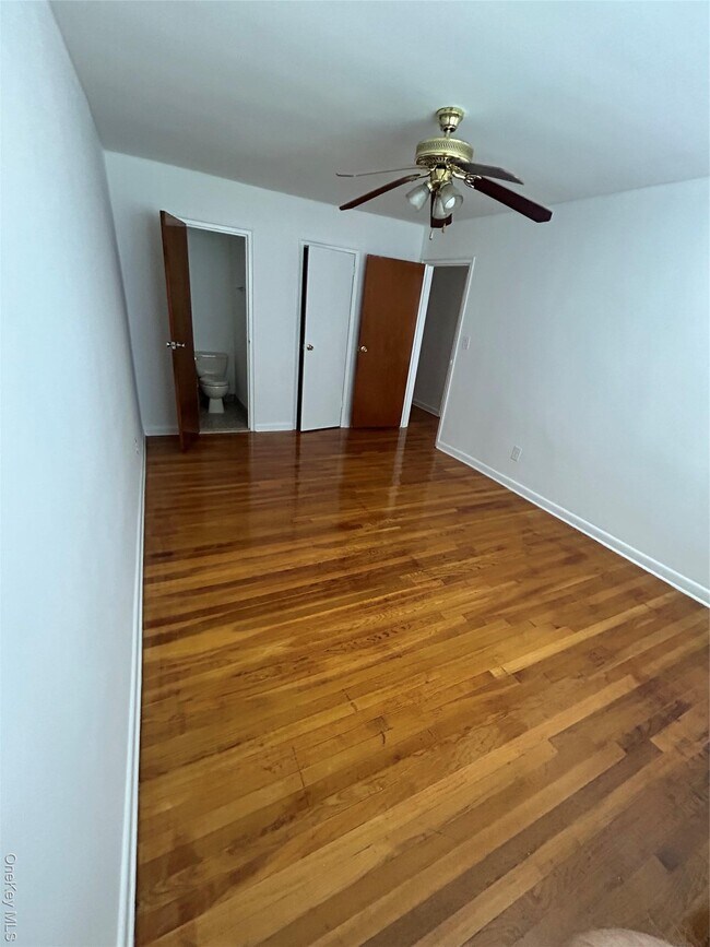 Building Photo - 60-46 69th Pl