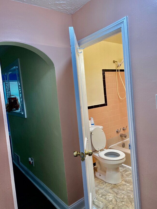 Building Photo - 5521 Wheeler St