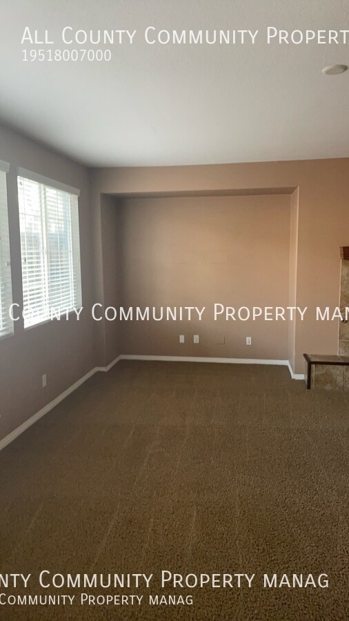 Building Photo - 40298 Hannah Way