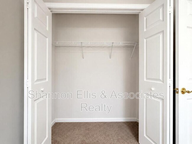 Building Photo - 3057 Orchard Ridge Cir