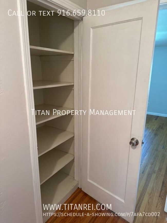 Building Photo - 5974 11th Ave