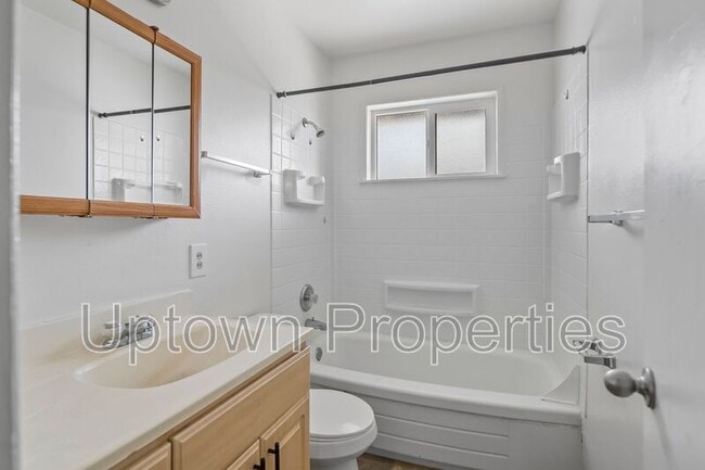 Building Photo - 130 N 4th Ave