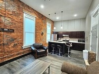 Building Photo - 4 N Park Pl