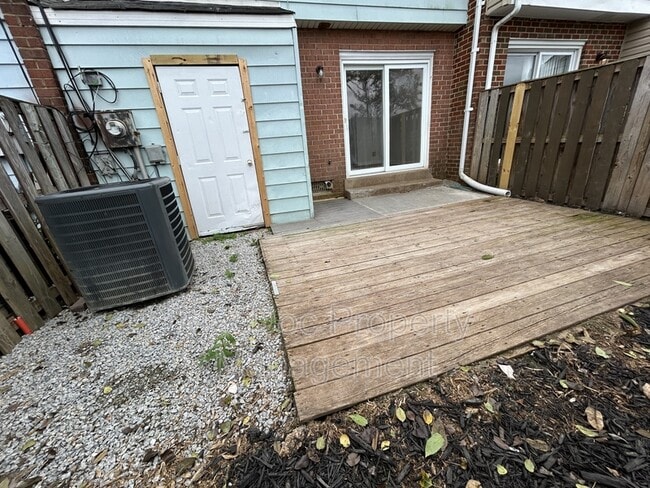 Building Photo - 2538 Sedgewick Pl