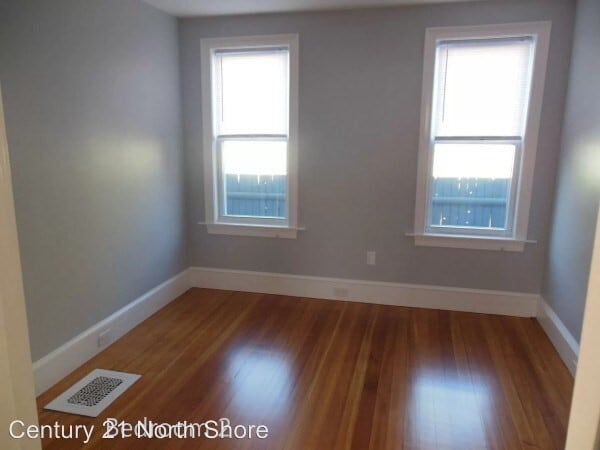 Building Photo - 5 Pearl St