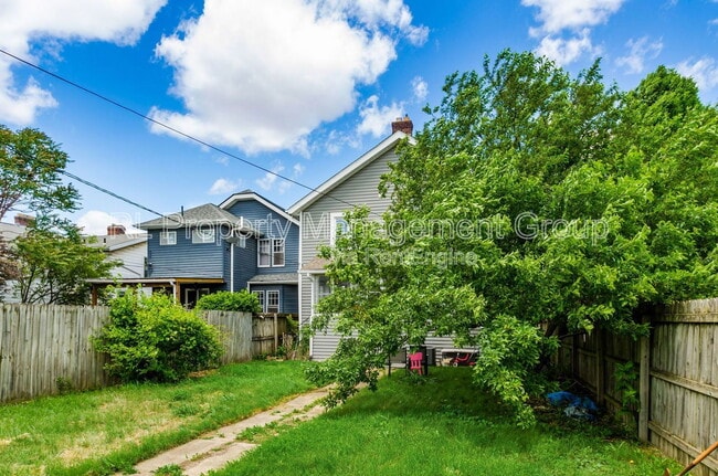 Building Photo - 247 E Jenkins Ave