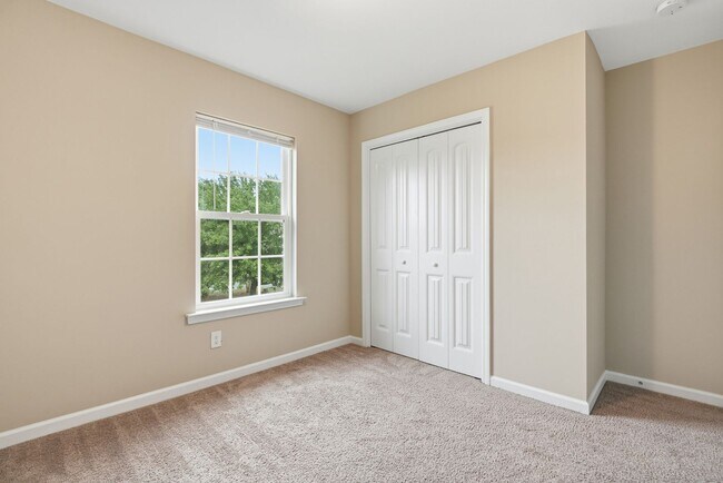 Building Photo - 411 Olde Ivey Square