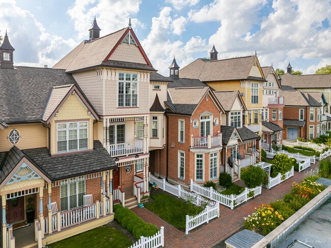 Building Photo - 4151 Royal Mews Cir