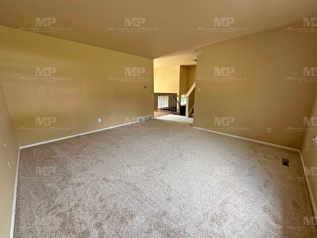 Building Photo - 3412 Worwick Dr