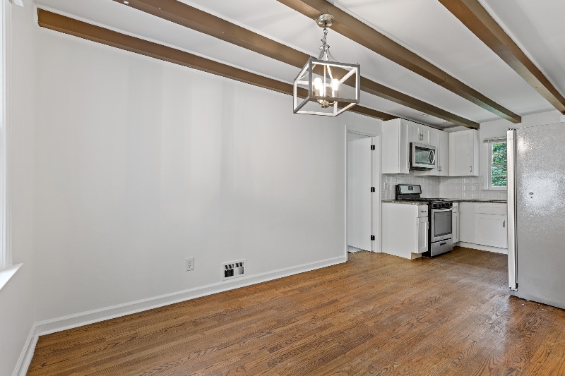 Building Photo - 1982 Rena Cir SW