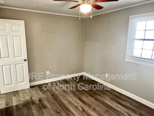 Building Photo - 504A Moore Dr