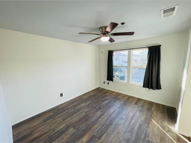 Building Photo - 33590 Willow Haven Ln