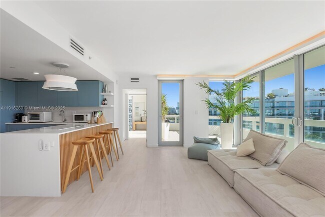 Building Photo - 1025 92nd St