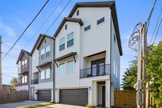 Building Photo - 1807 Lee St