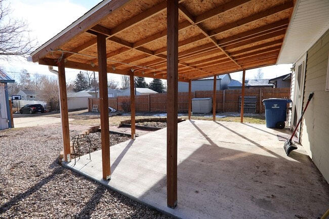 Building Photo - 1429 Yonkee Ave