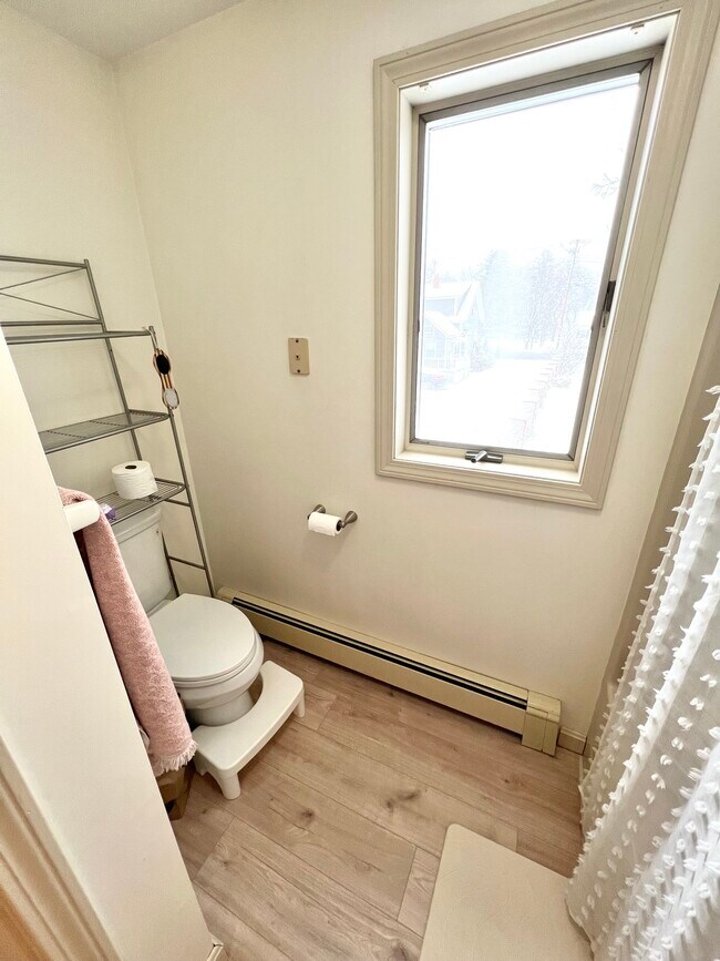 Building Photo - 177 May St