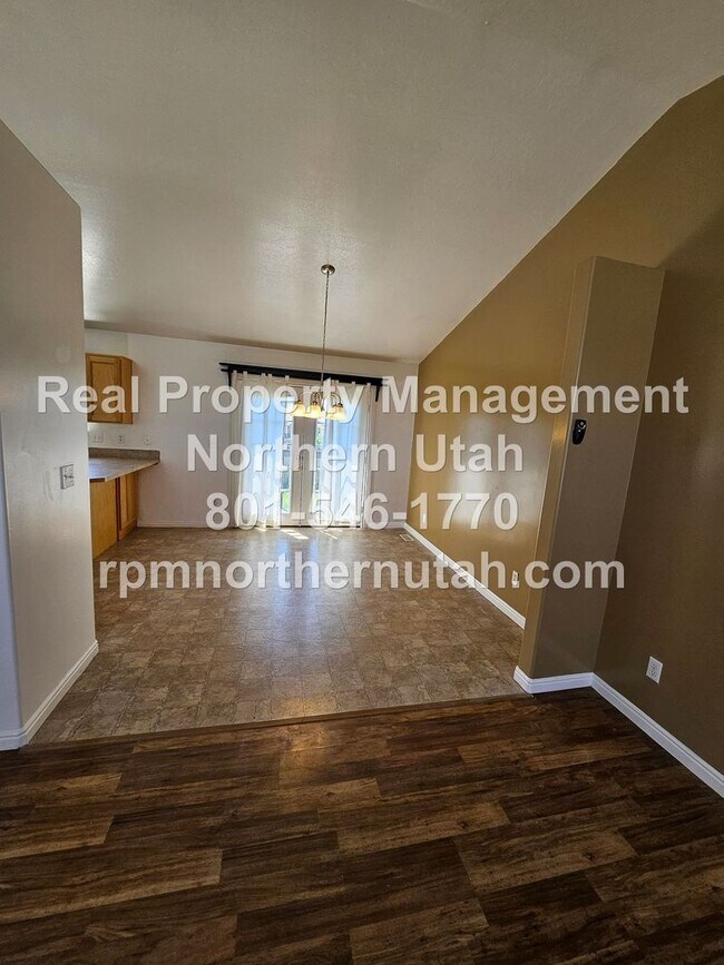 Building Photo - 3 Bedroom Home Coming Available in Ogden