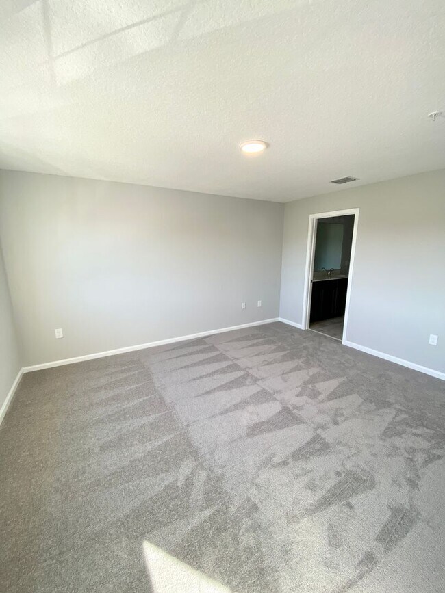 Building Photo - Brand New Townhome for Rent in Gated Commu...