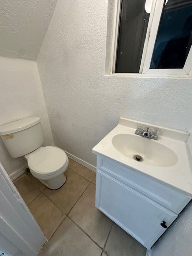 Building Photo - JP - Early