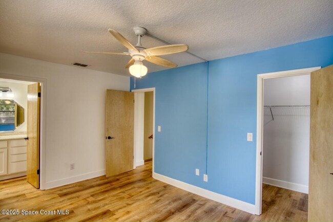 Building Photo - 432 Dove Ln