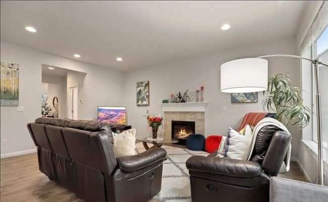 Building Photo - Beautiful 4-Bedroom Lake Stevens Home on a Corner Lot