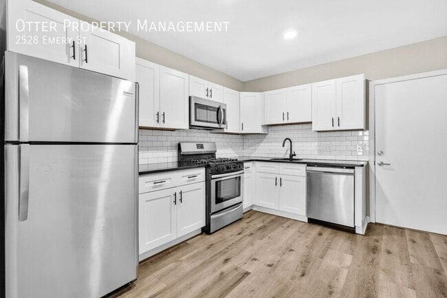 Building Photo - 2528 Emery St