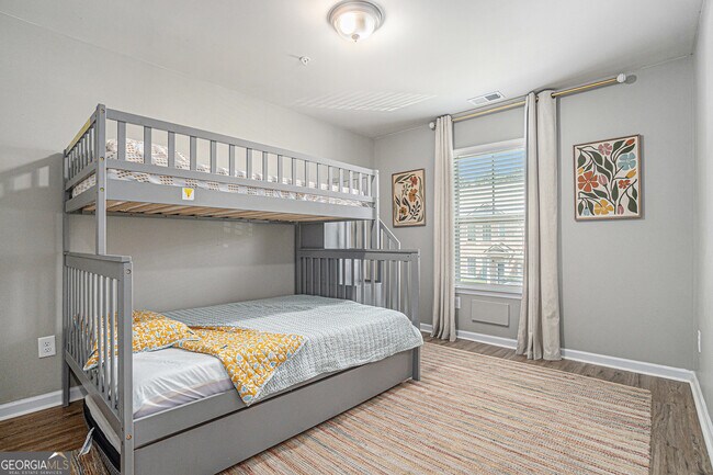 Building Photo - 2464 Bayrose Cir