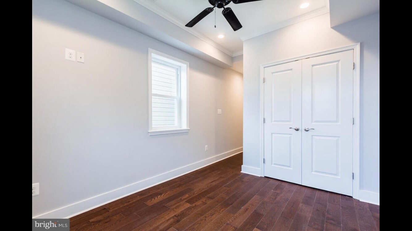 Building Photo - 9 E Fort Ave