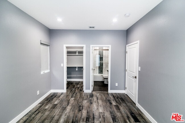 Building Photo - 1623 1/2 S New Hampshire Ave