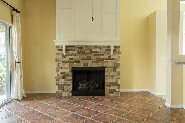 Building Photo - 1407 Whispering Woods Way