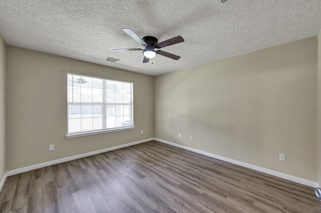 Building Photo - 3626 Garrison Run Dr