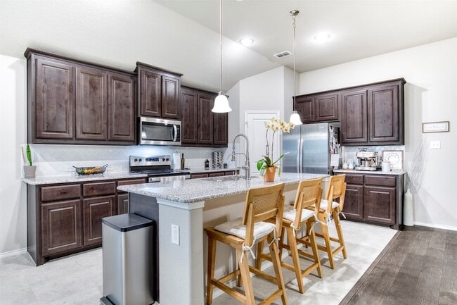 Building Photo - 2846 Hudson Dr