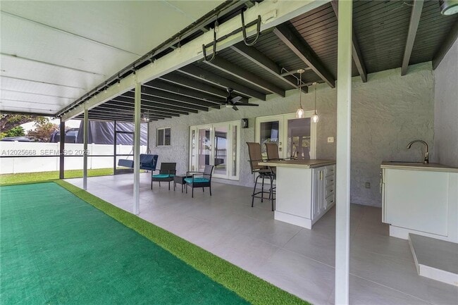 Building Photo - 9501 E Palmetto Club Ln