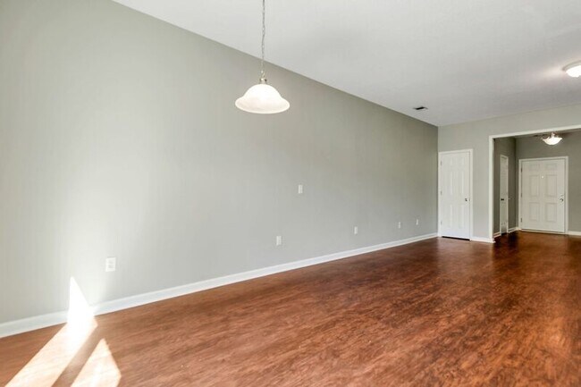 Building Photo - 850 Canyon Oak Loop